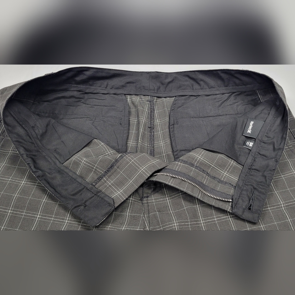 Hurley Barcelona Walk Shorts Black Gray Plaid Check, Size 36, 11" Inseam - Picture 3 of 6